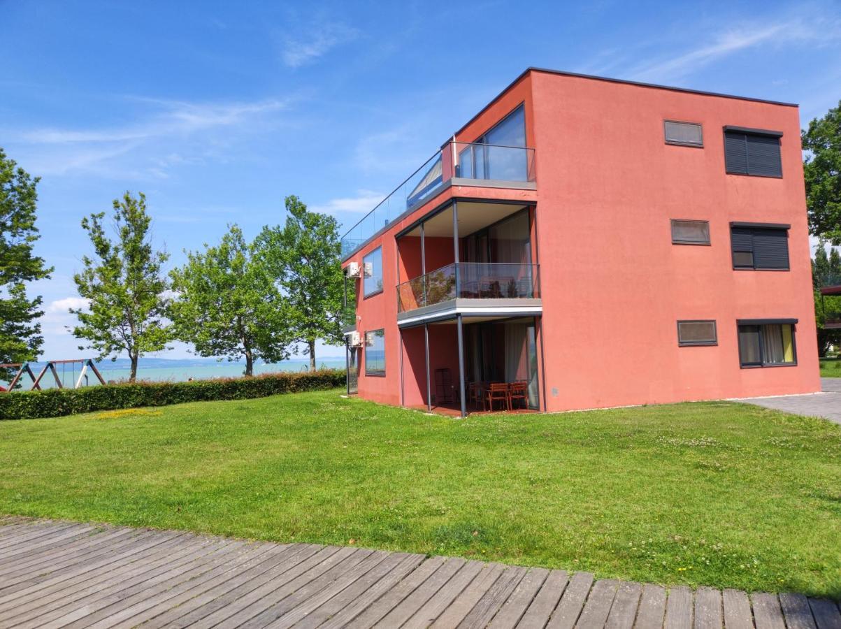Soleil Apartmanok Balatonlelle Exterior foto