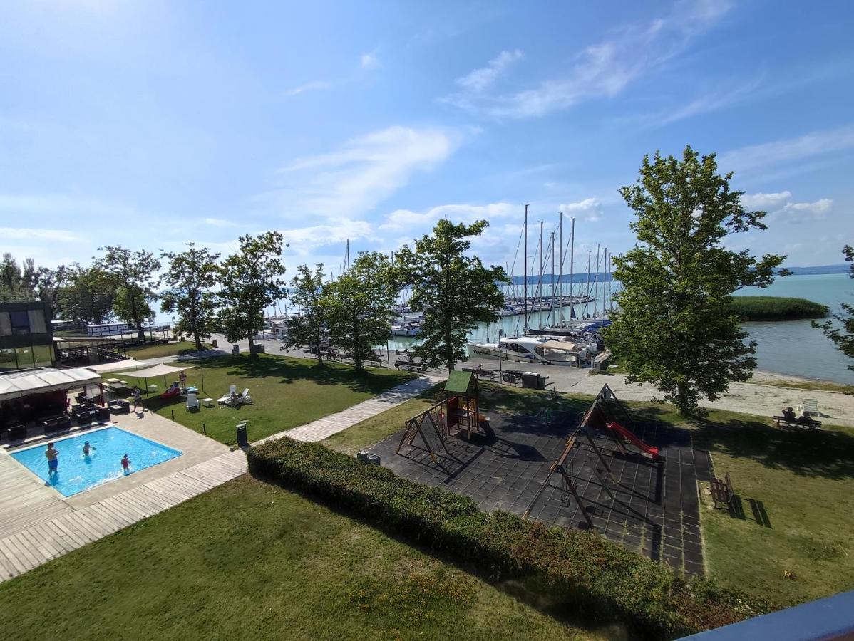 Soleil Apartmanok Balatonlelle Exterior foto